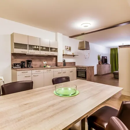 Lagovida Moewenblick C Am Stoermthaler * Grosspoesna