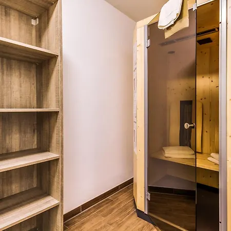 Lagovida Moewenblick C Am Stoermthaler * Grosspoesna